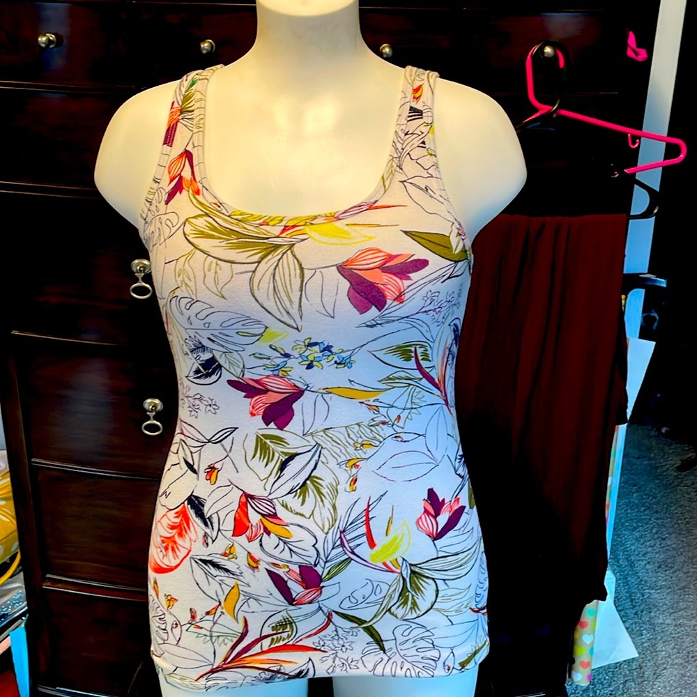 Tank top. Floral print. Lg, long